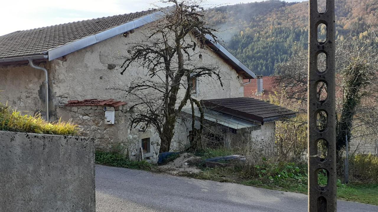 Maison Chaleureuse Et Ecologique Coyriere Exterior photo