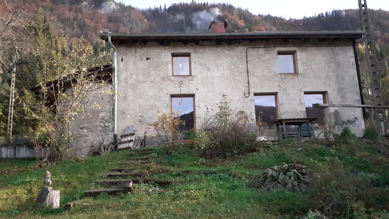 Maison Chaleureuse Et Ecologique Coyriere Exterior photo